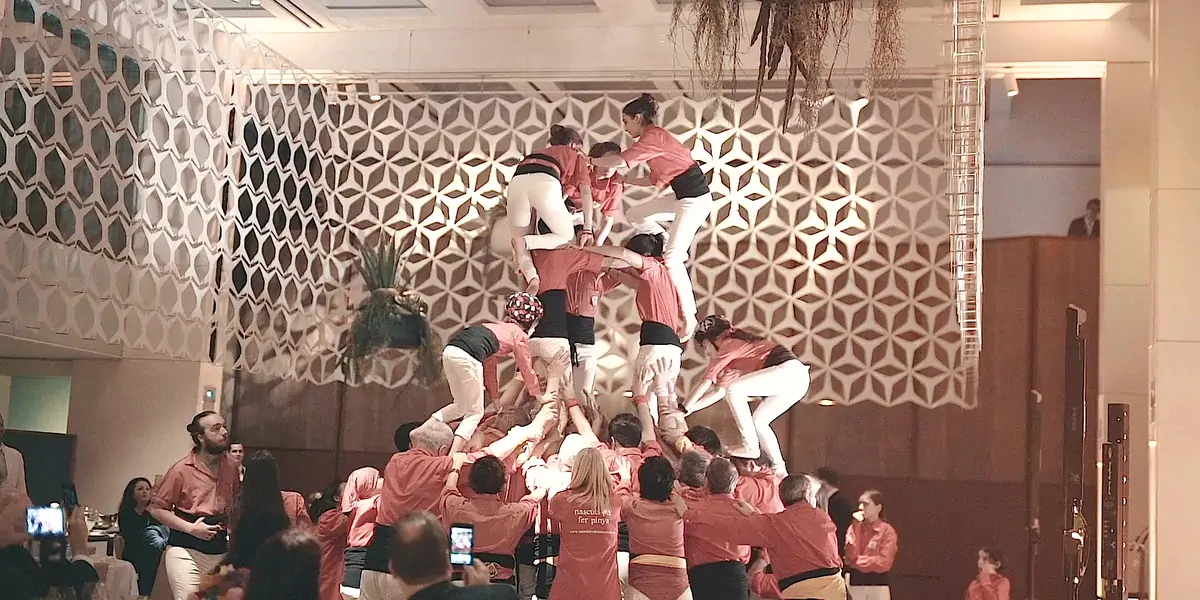 Team building castellers