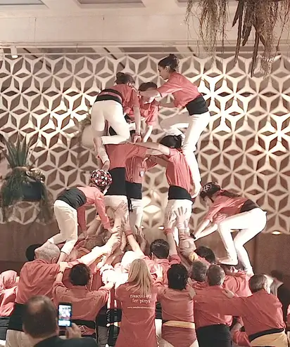 Team building castellers