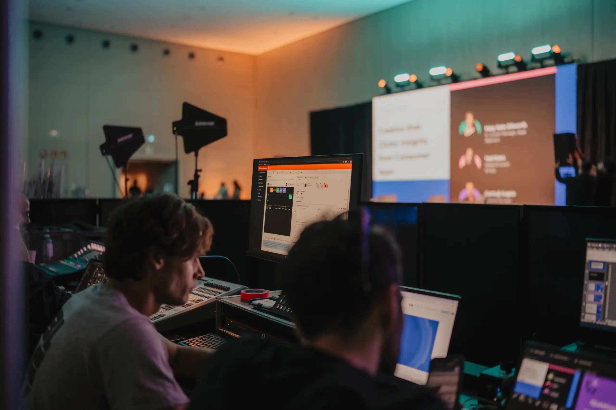 Streaming - Sala de realització del streaming durant un esdeveniment corporatiu produït per Divertimento