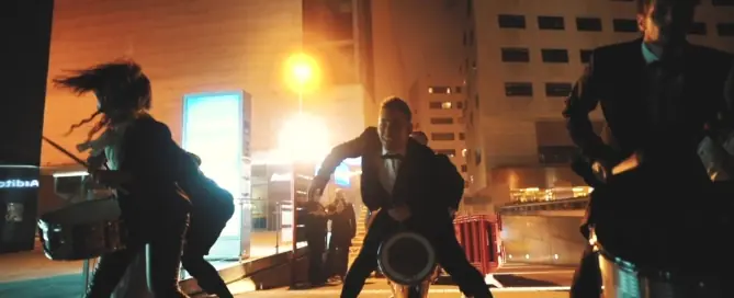 Momento clímax, música épica o emocional, adaptada al cliente y eventos. Conseguimos la máxima expectación del público para momentos culminantes del evento o microevento, adaptando todo a las posibilidades del lugar del evento, sea interior o exterior.